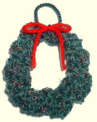 Knitted Christmas Wreath Ornament Pattern