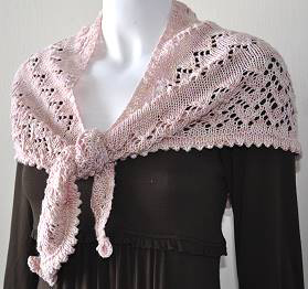 Lace triangle shawl with crochet edging : r/knitting