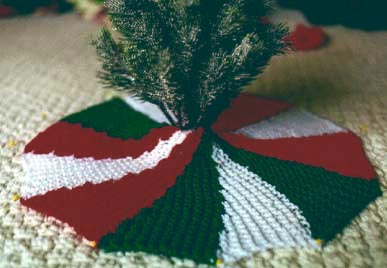 Christmas Tree Skirt Knitting Pattern